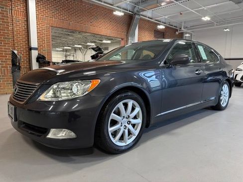 Used 2007 Lexus LS 460 RWD image 3