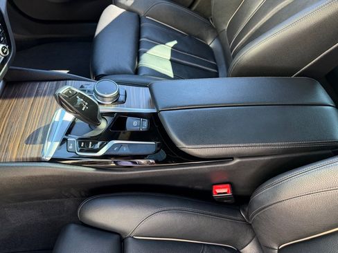 Used 2019 BMW 540i xDrive w/ Convenience Package AWD/4WD image 12
