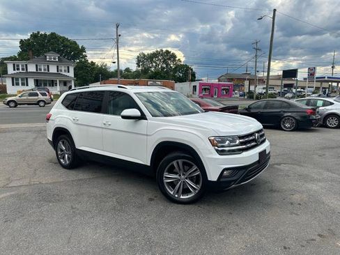 Used 2018 Volkswagen Atlas SE FWD image 2