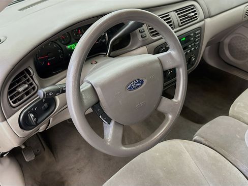 Used 2007 Ford Taurus SE image 18