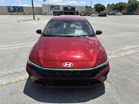 New 2025 Hyundai Elantra SEL FWD image 8