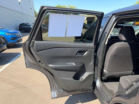 Used 2024 Nissan Rogue S AWD/4WD image 17