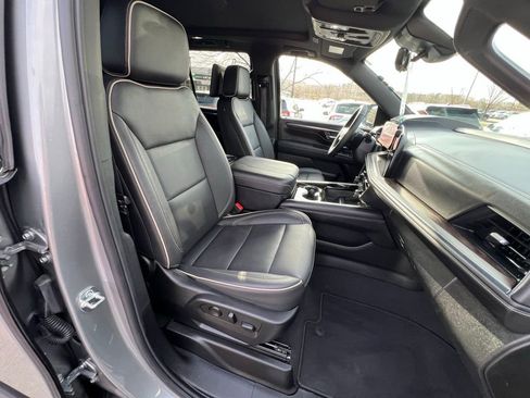 Used 2025 Chevrolet Tahoe Premier image 33