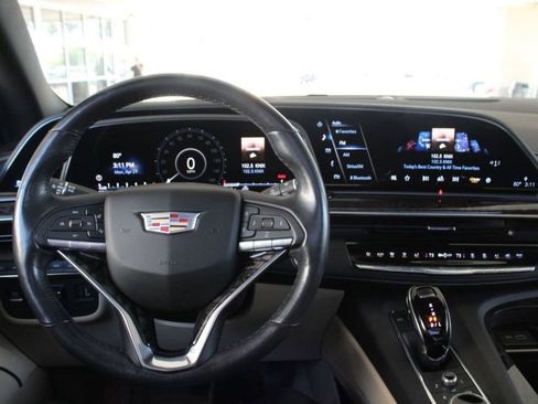 Used 2021 Cadillac Escalade Premium Luxury w/ Driver Assist Tech Package AWD/4WD image 41