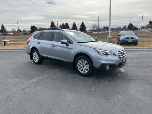 Used 2015 Subaru Outback 2.5i Premium image 6