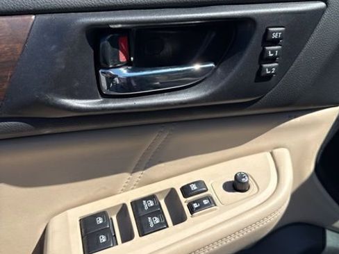 Used 2019 Subaru Outback 2.5i Limited w/ Popular Package #2 image 14