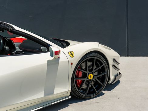 Used 2014 Ferrari 458 Spider RWD image 44