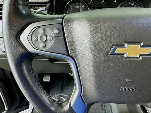 Used 2020 Chevrolet Suburban LT image 44