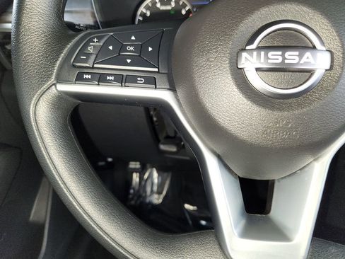 Used 2025 Nissan Altima 2.5 SV FWD image 23