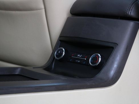 Used 2019 Lincoln MKT AWD image 49