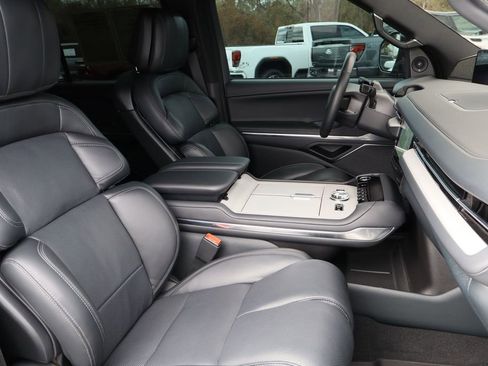 Used 2025 Lincoln Navigator L Reserve w/ Jet Appearance Package image 36