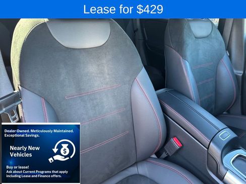 Used 2025 Mercedes-Benz GLB 250 image 35