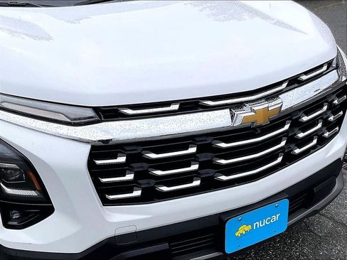 Used 2025 Chevrolet Equinox LT w/ Safety and Technology Package AWD/4WD image 30