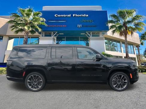Used 2025 Jeep Grand Wagoneer L Series III w/ Rear Seat Video Group 1 AWD/4WD image 4