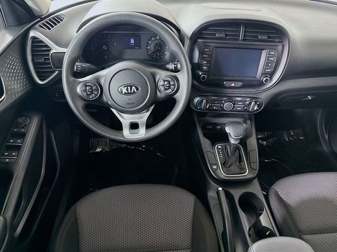 Used 2021 Kia Soul LX FWD image 4