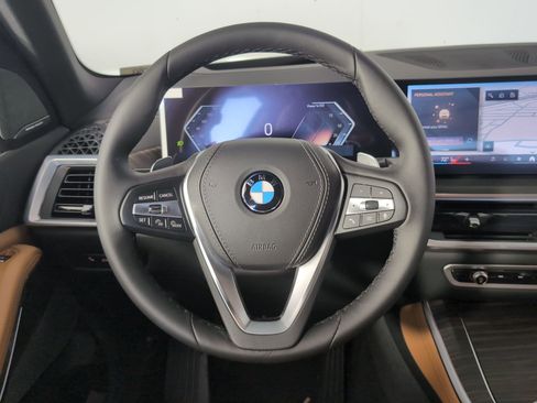 Used 2026 BMW X5 sDrive40i w/ Premium Package image 13
