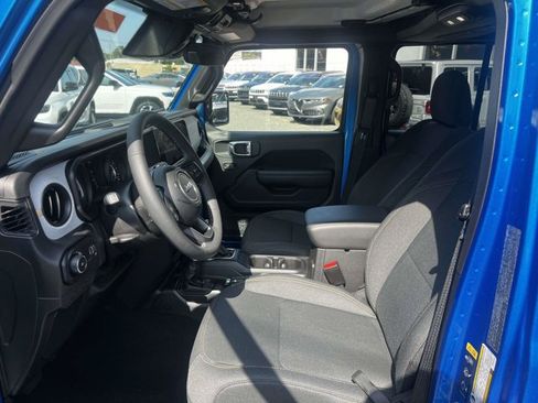 Used 2026 Jeep Wrangler Unlimited Sport AWD/4WD image 14