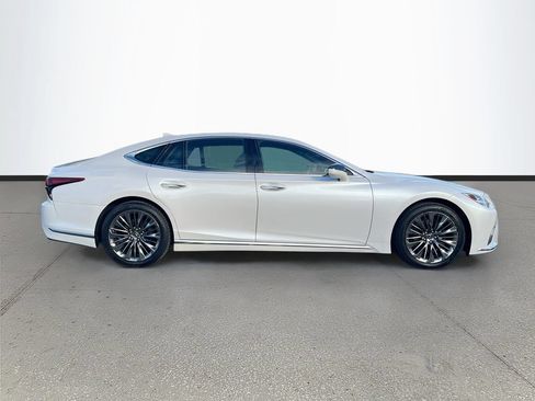 Used 2022 Lexus LS 500 w/ Accessory Package (Z2) RWD image 8