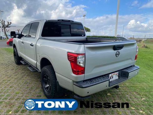 Used 2021 Nissan Titan SV w/ SV Convenience Package image 23