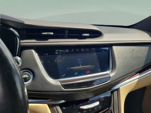 Used 2019 Cadillac XT5 Luxury FWD image 15