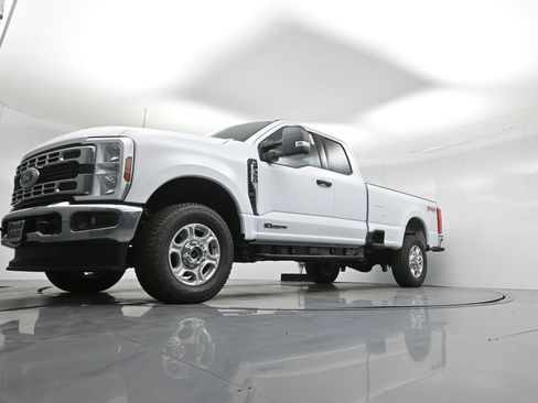 New 2026 Ford F350 XLT w/ FX4 Off-Road Package image 39