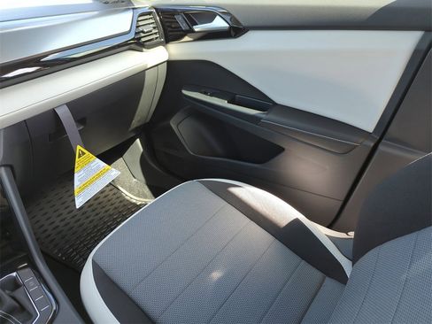 New 2025 Volkswagen Taos S image 23
