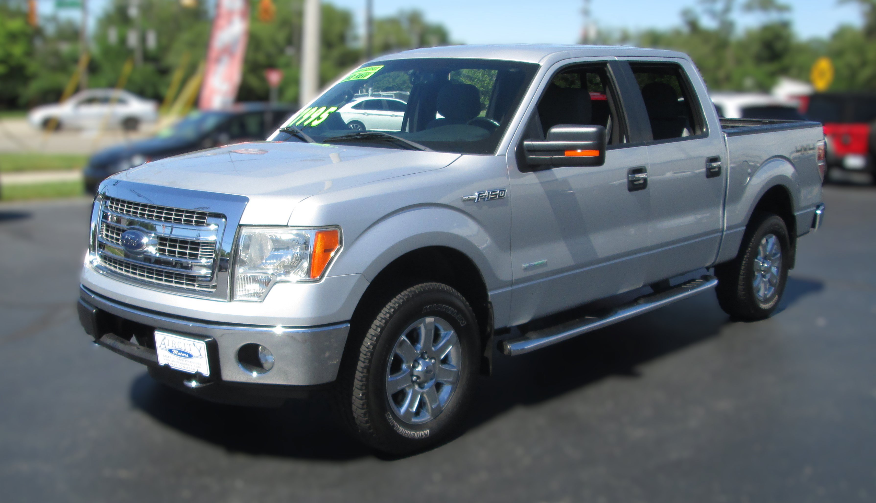 Used 2013 Ford F150 XLT w/ Luxury Equipment Group AWD/4WD image 2