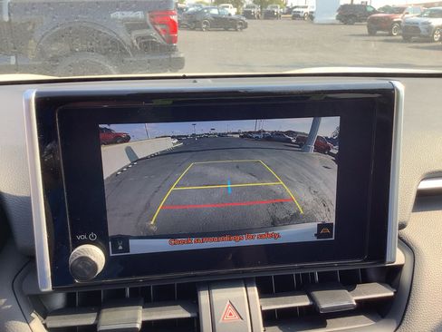 Used 2023 Toyota RAV4 AWD Hybrid image 18