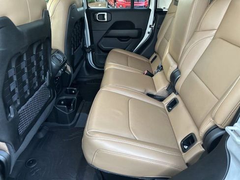 Used 2022 Jeep Gladiator Rubicon w/ Cold Weather Group image 22