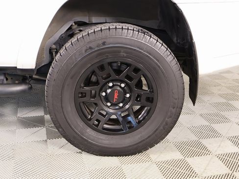 Used 2021 Toyota 4Runner SR5 Premium w/ Moonroof Package image 21