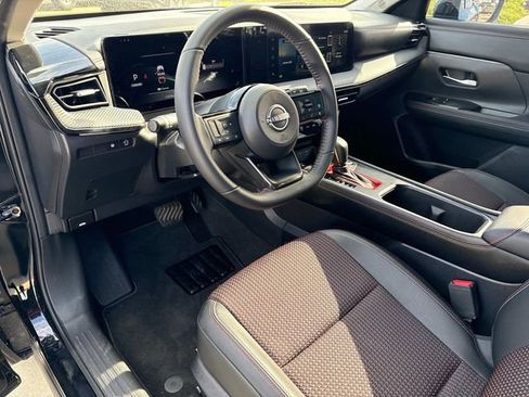 Used 2025 Nissan Kicks SR image 24