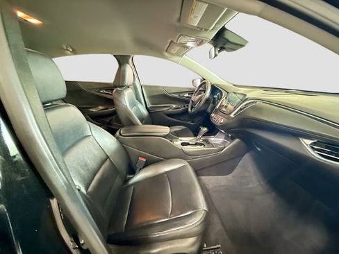 Used 2018 Chevrolet Malibu LT w/ Leather Package image 29