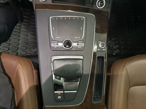 Used 2020 Audi Q5 2.0T Premium Plus w/ Premium Plus Package image 19