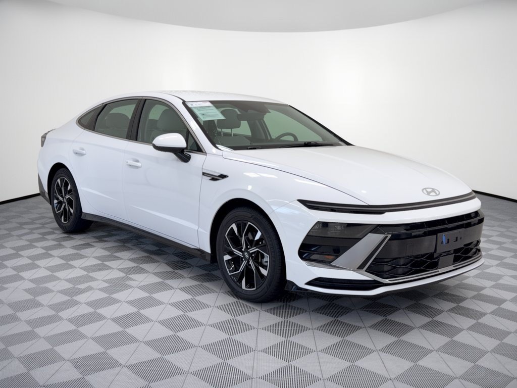 Used 2025 Hyundai Sonata SEL FWD image 7