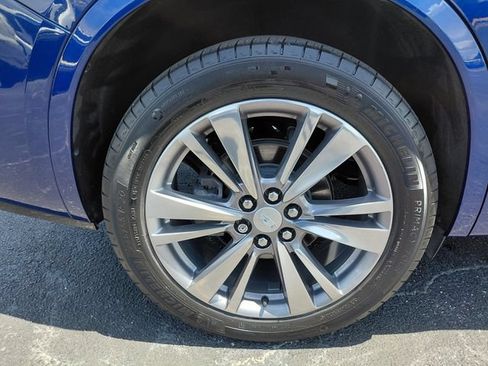 Certified 2024 Cadillac XT6 Premium Luxury FWD image 12