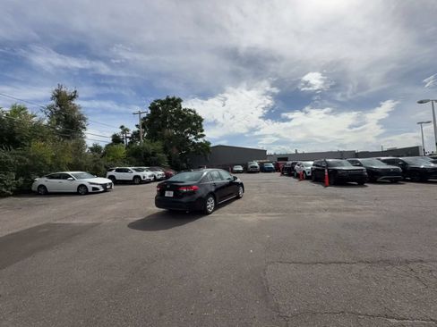 Used 2025 Toyota Corolla LE FWD image 9