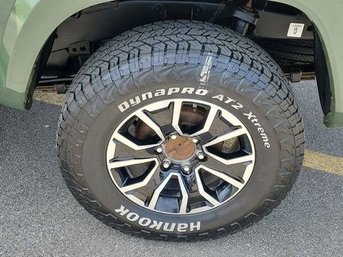Used 2021 Toyota Tacoma TRD Sport AWD/4WD image 25