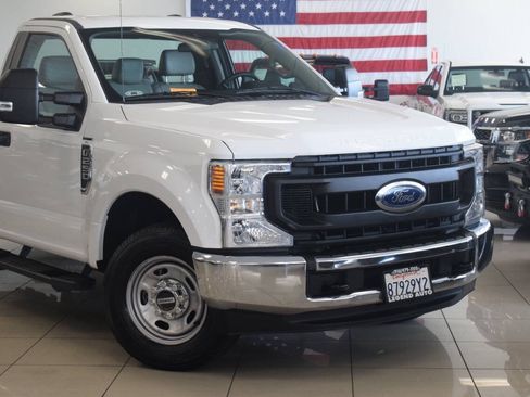 Used 2020 Ford F250 XL w/ Power Equipment Group RWD image 3