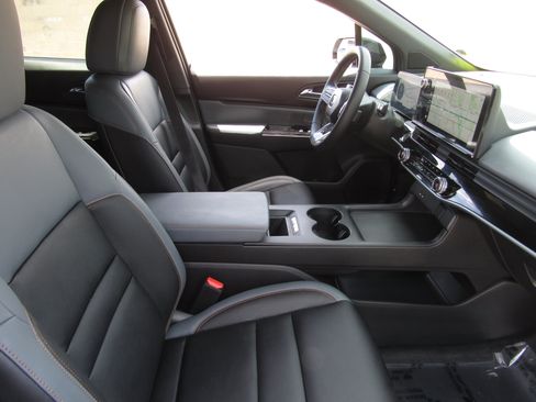Used 2025 Honda Prologue Touring image 9