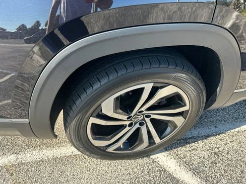 Used 2022 Volkswagen Atlas SEL AWD/4WD image 24