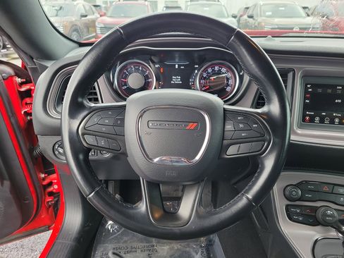 Used 2023 Dodge Challenger SXT image 18