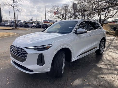 Used 2025 Audi Q5 Premium Plus image 5