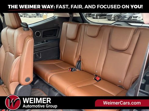 Used 2024 Subaru Ascent Touring AWD/4WD image 25