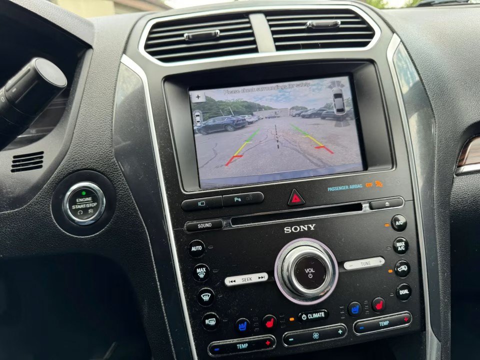 Used 2017 Ford Explorer Limited AWD/4WD image 28