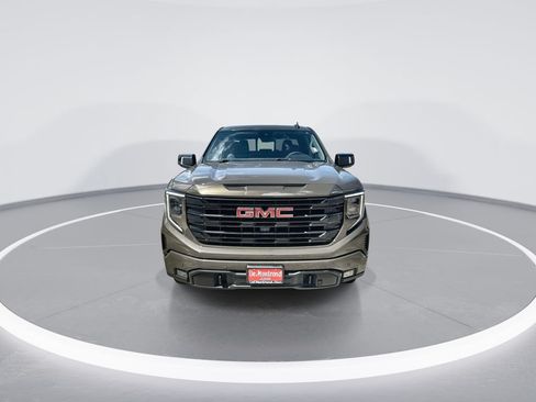 Used 2024 GMC Sierra 1500 Elevation w/ Elevation Premium Package AWD/4WD image 3