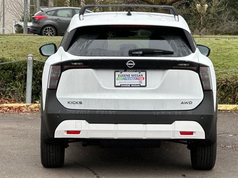 New 2026 Nissan Kicks SV image 7