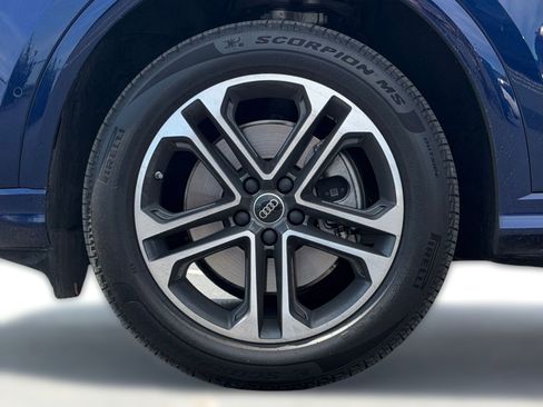Certified 2025 Audi Q5 Premium Plus w/ Premium Plus AWD/4WD image 11