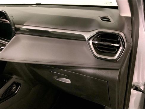 Used 2025 Chevrolet TrailBlazer LT AWD/4WD image 16