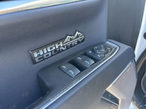 Certified 2022 Chevrolet Silverado 1500 High Country w/ High Country Premium Package image 15