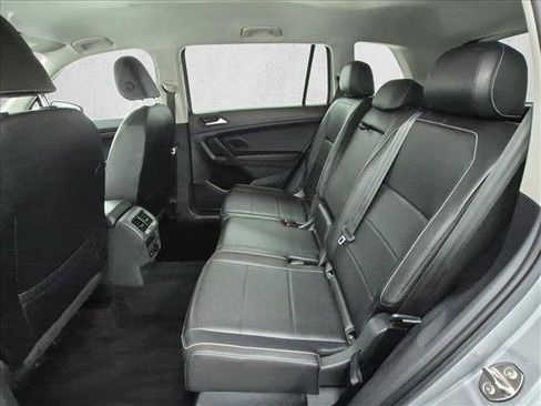 Used 2021 Volkswagen Tiguan SE AWD/4WD image 20
